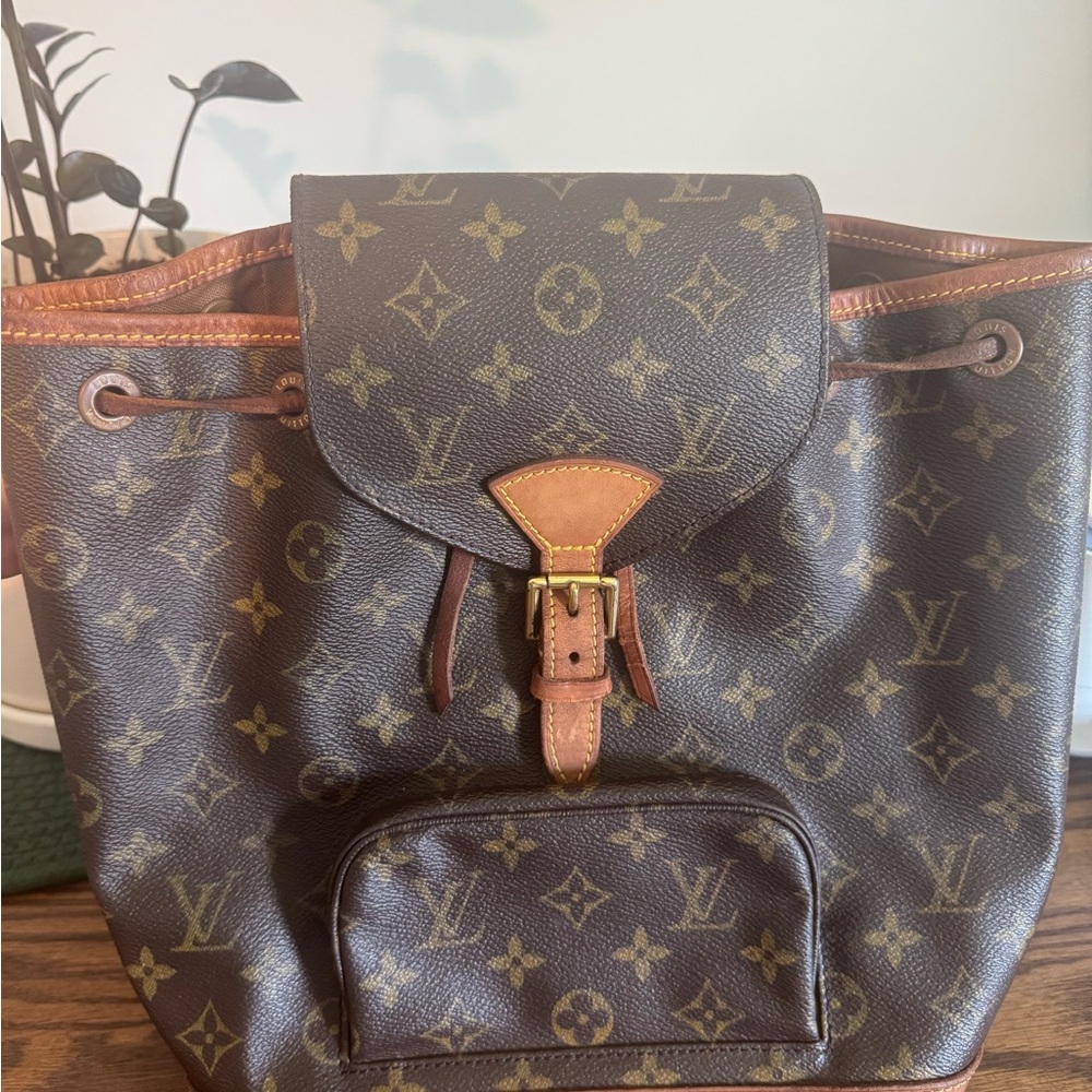 Authentic Louis Vuitton Monogram Montsouris MM Vintage Backpack